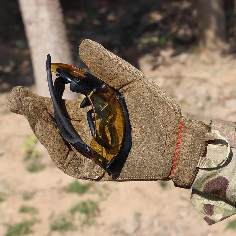 Outdoor multi-functional tactical gloves